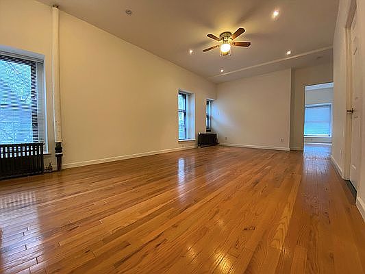 2nd image of 802 Lexington Ave #2F