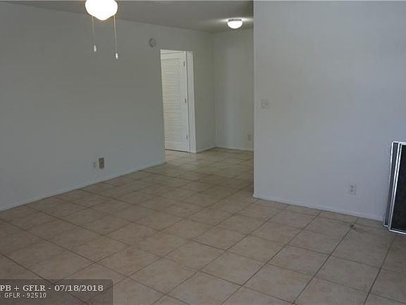 5th image of 701 SE 15th St APT 11