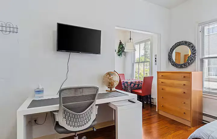 1709 University Ave — Photo 6