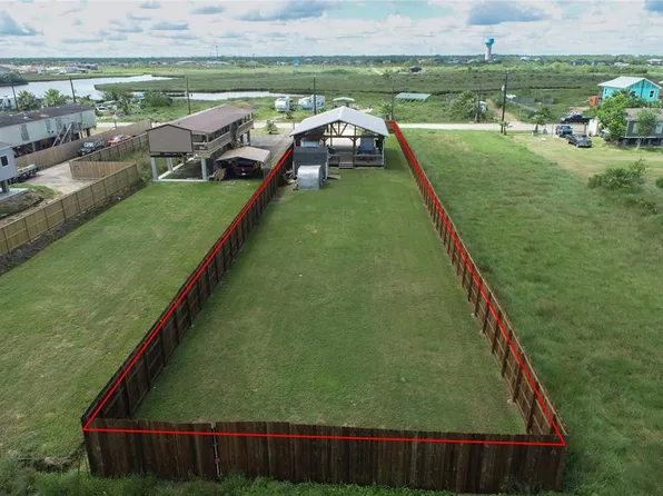 703 18th Street, San Leon, TX 77539