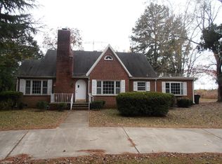 7673 Raeford Rd, Fayetteville, NC 28304