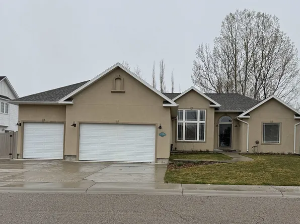 510 Oak Creek Dr, Rock Springs, WY 82901