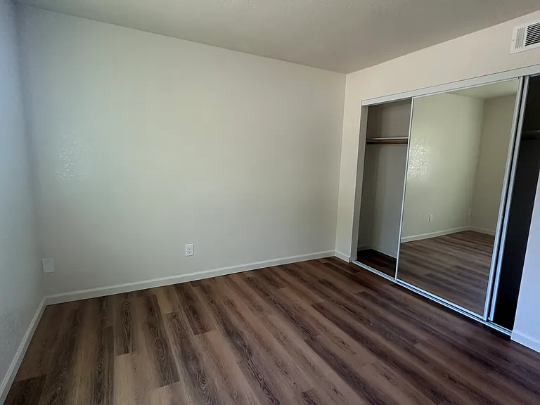 3335 Scottsdale Rd #2 — Photo 2