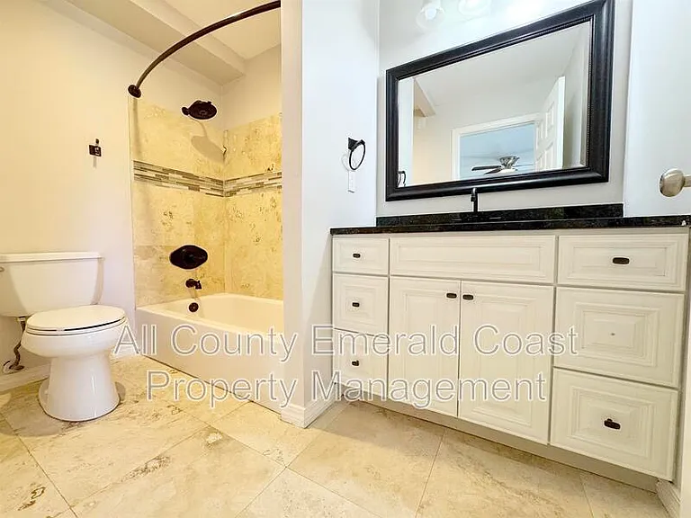 710 Swan Ln — Photo 37