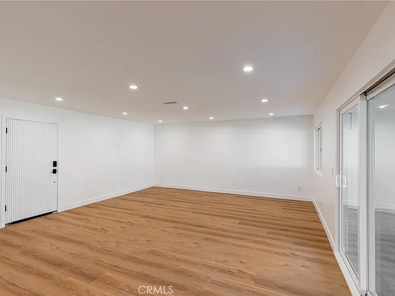 23019 Covello St — Photo 10