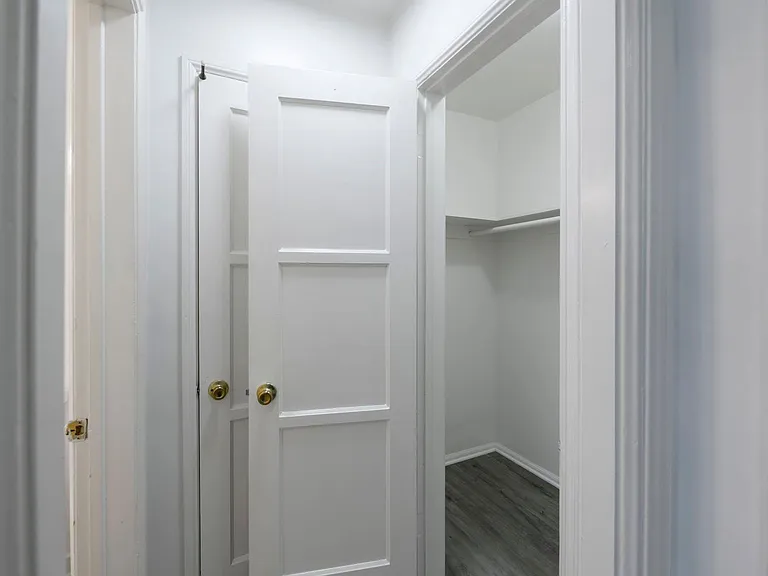 12415 Cedar Ave #E — Photo 9