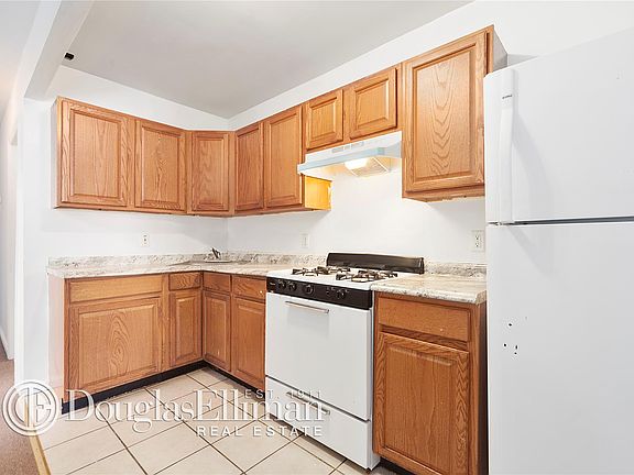 2nd image of 874 Herkimer St #2