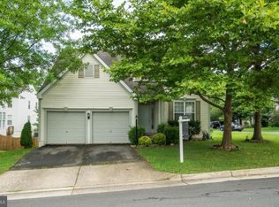 5075 Higgins Dr, Dumfries, VA 22025