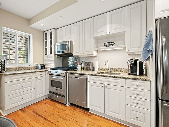 5th image of 2246 N Magnolia Ave