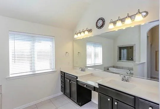 16839 Kilgarth Dr — Photo 19