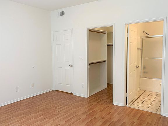 3rd image of 1810 N Kingsley Dr #2A