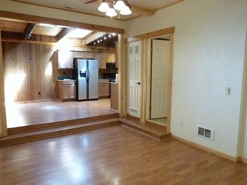 4th image of 1215 Julie Ln