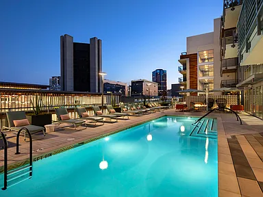 Clubroom & Pool