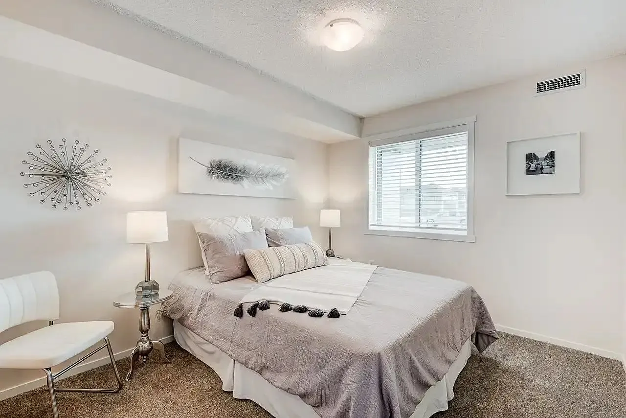 model - 3509 James Mowatt Trail SW — Photo 4