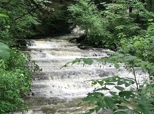 1458 Jones Chapel Rd, Byrdstown, TN 38549