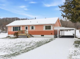 54796 Eads Rd, Pacific Junction, IA 51561