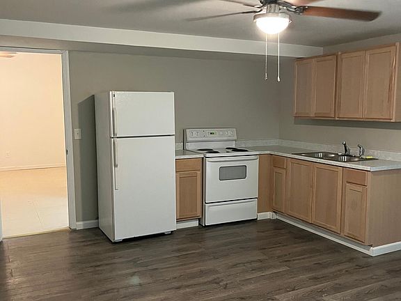 2nd image of 9225 Charlton Pl