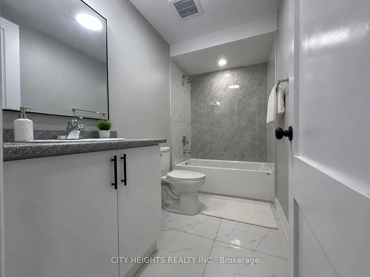 10 Robins Ave — Photo 2