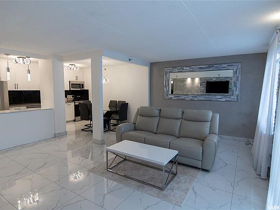 3rd image of UNIT 221-4045 Rae STREET