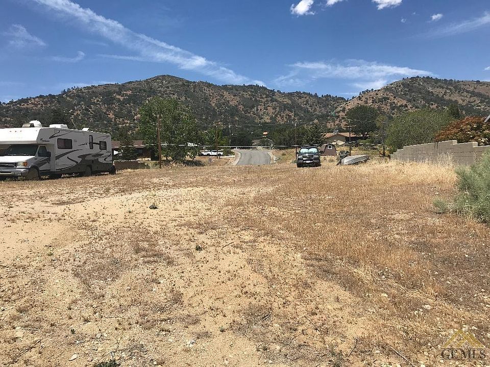 2nd image of 22000 Mariposa Rd