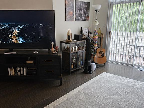 4th image of 10366 Royal Woods Ct