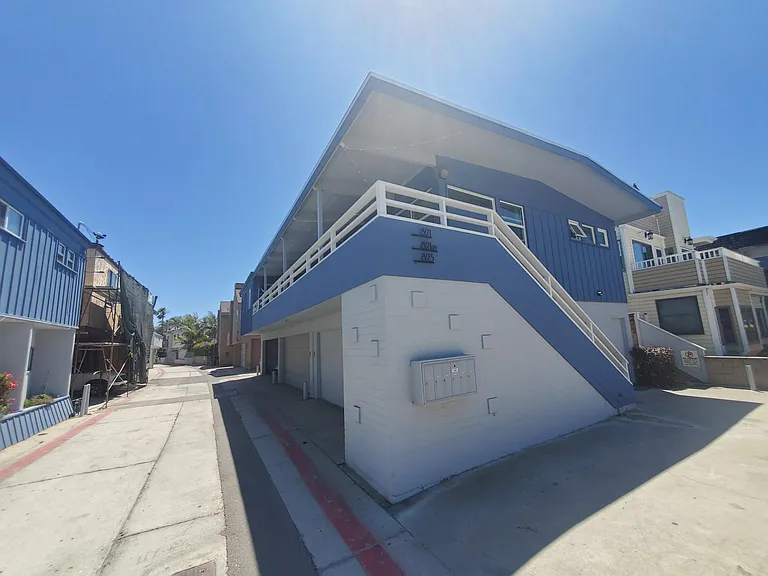 823 Coronado Ct — Photo 16