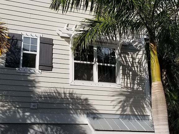 3rd image of 5947 Anchorage Way S