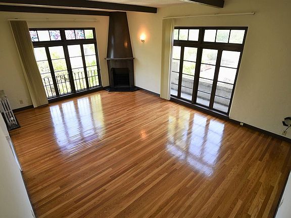 2nd image of 2530 8th Ave #4