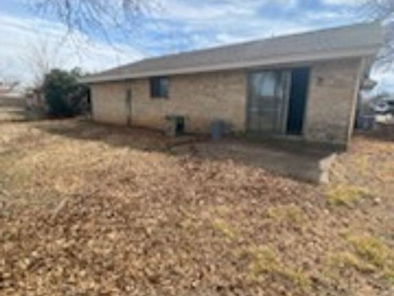 4th image of 4129 Corbett Dr