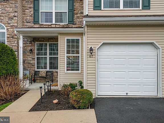 3rd image of 67 Emily Ct