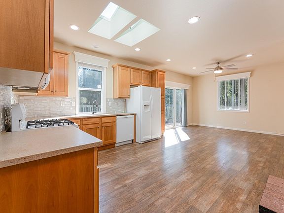 5th image of 1245 Road D