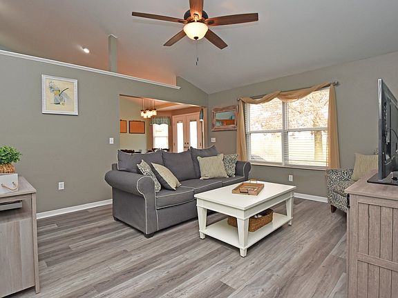 3rd image of 7229 Sherbrook Ct