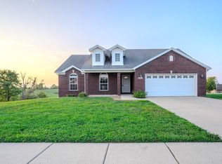 6037 Tanglewood Dr, Lawrenceburg, KY 40342