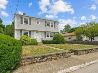 12 Flint St, Pawtucket, RI 02861