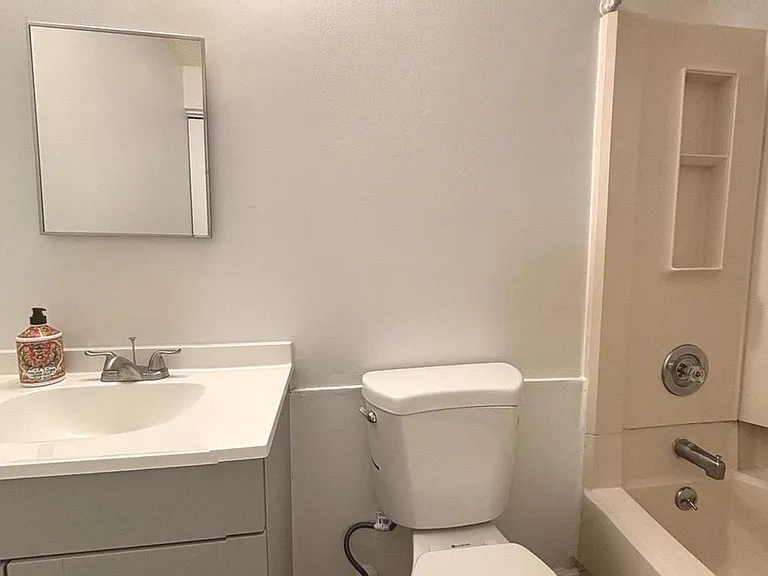 8106 Rhode Island Ave — Photo 18