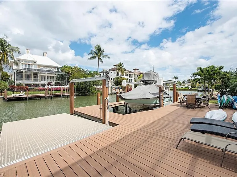 437 Trade Winds Ave — Photo 25