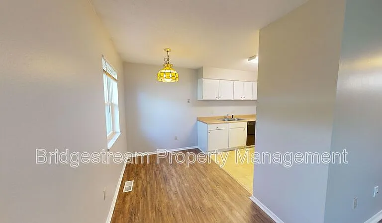7617 Essington Cir — Photo 2