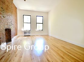 722 Amsterdam Ave