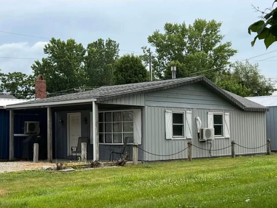 2402 I St