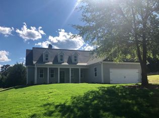 27 Cedar Dr, Pendergrass, GA 30567