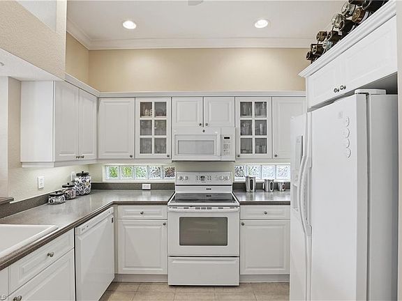 4th image of 14734 Glen Eden DR