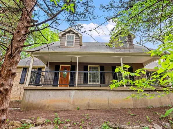 2025 College Heights Rd, Manhattan, KS 66502