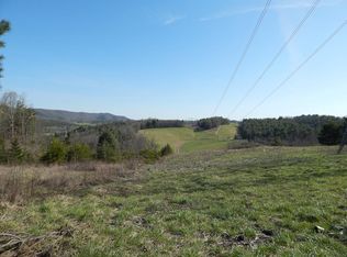 457 Stoneman Rd, Woodlawn, VA 24381