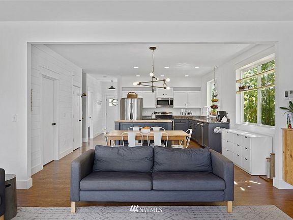 This living space is really meant for living. Entertaining, relaxing, baking, celebrating...
