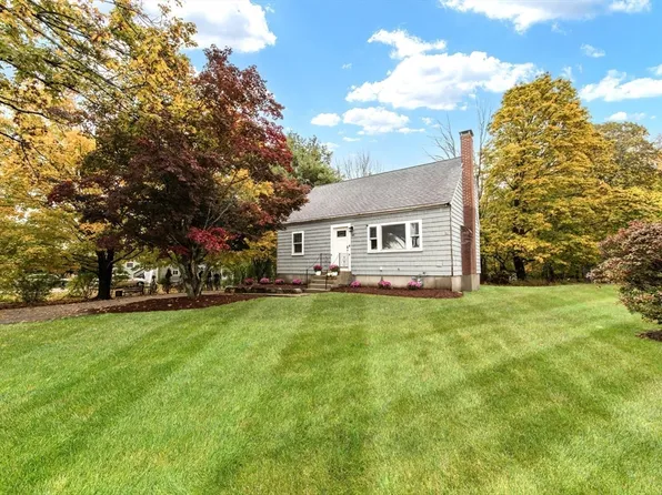 841 Lincoln St, Franklin, MA 02038