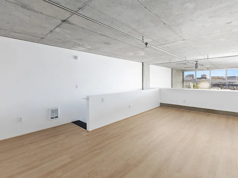 855 Folsom St #521 — Photo 11