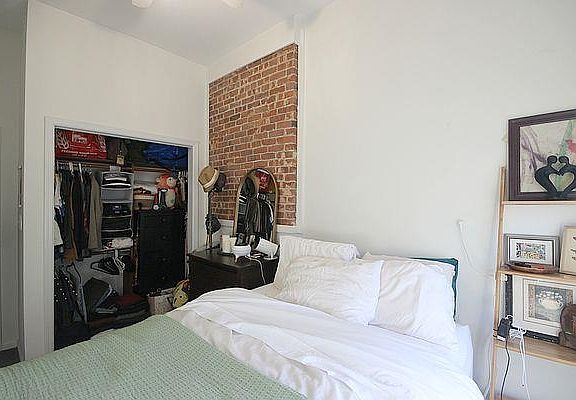 2nd image of 317-319 Bloomfield St #2R