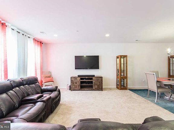 3rd image of 14756 Mason Creek Cir