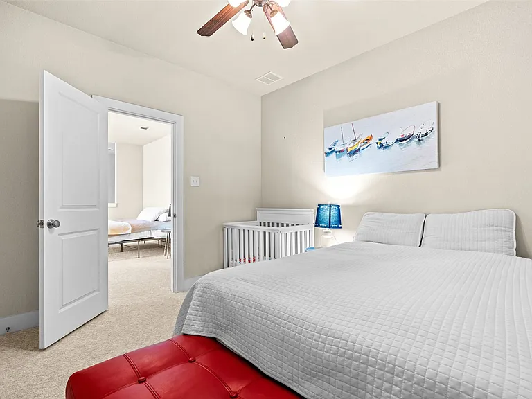406 Foch St — Photo 30