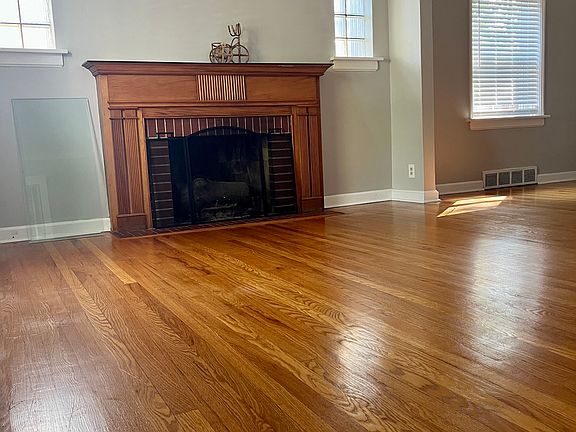 2nd image of 7412 Hillsdale Dr